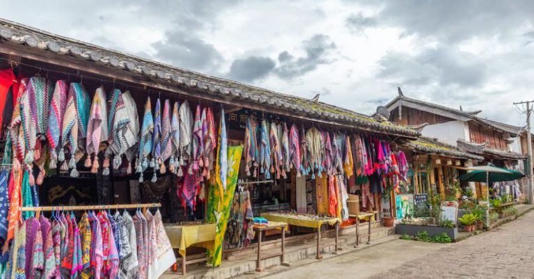 Silk Scarves - 街道