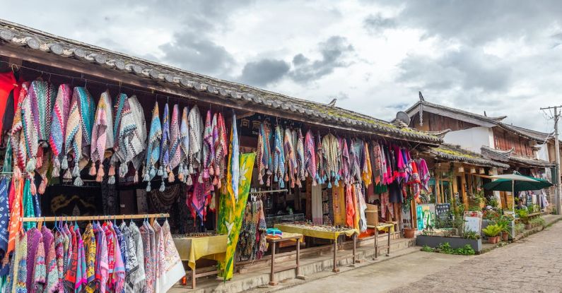 Silk Scarves - 街道